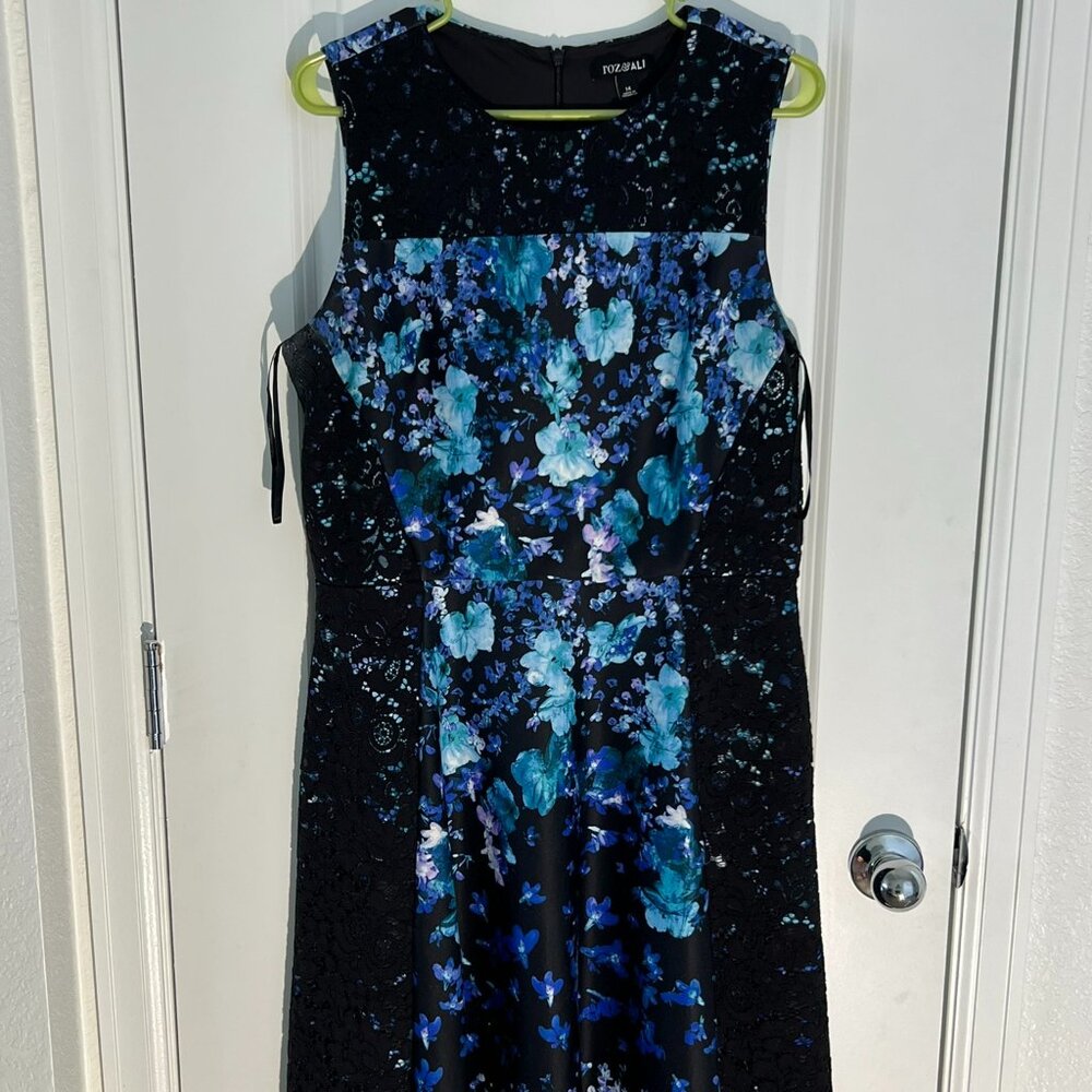 Roz & Ali Sleeveless Dress